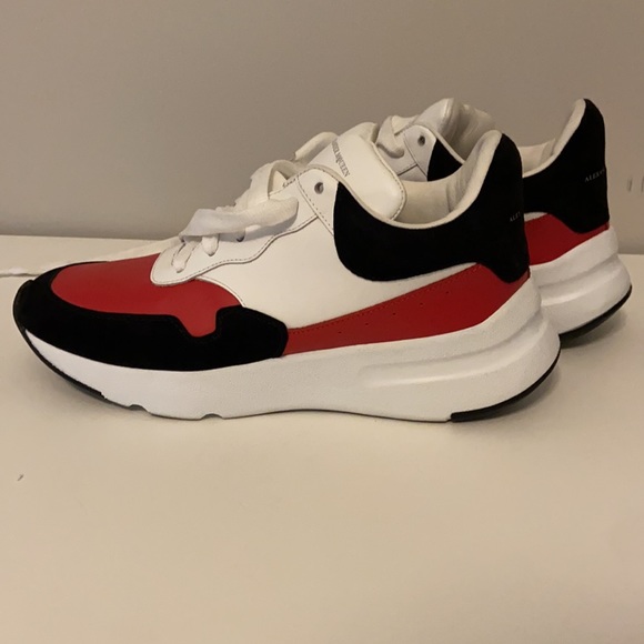 Alexander McQueen oversized laceup runner sneakers - Picture 10 of 13